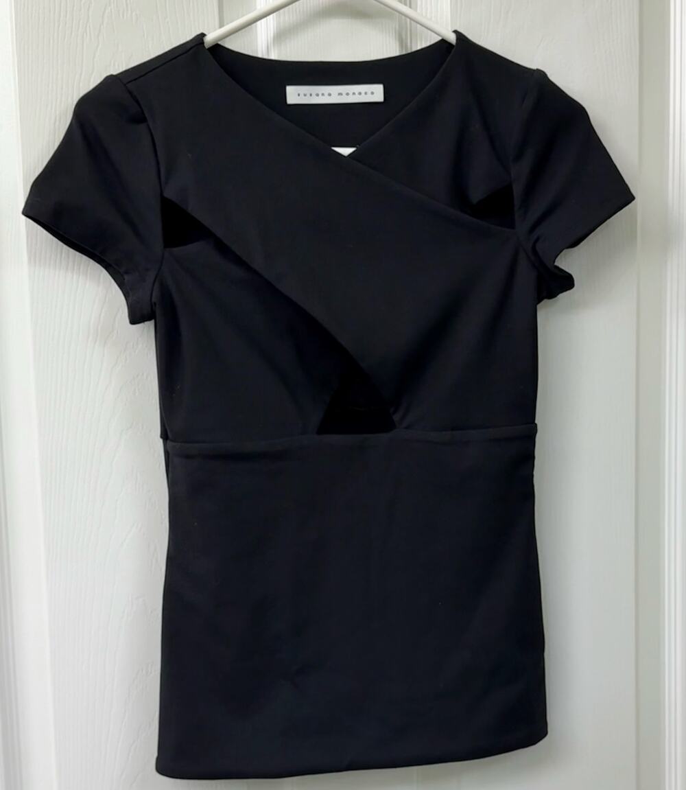 Susana Monaco NWOT cut out black top Small criss cross front open cuts preppy